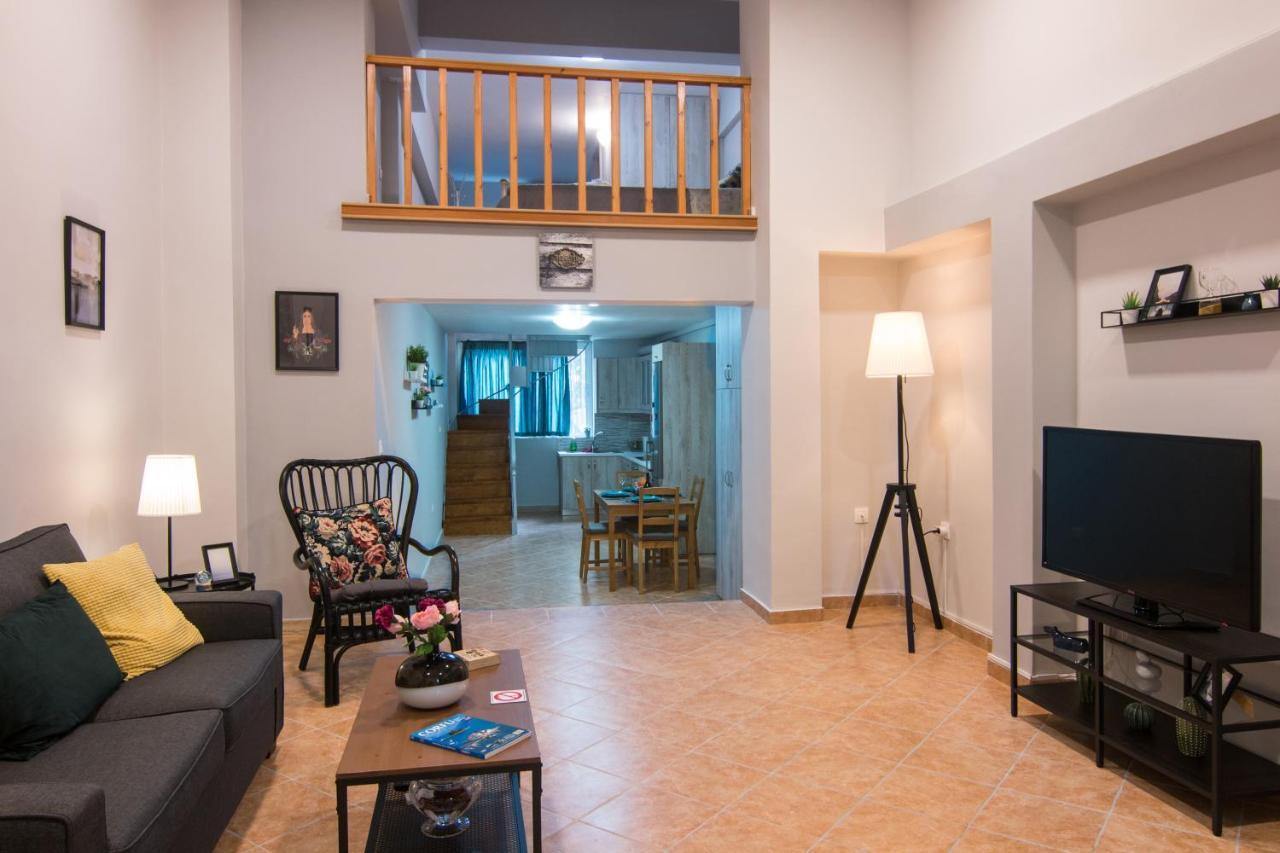 コルフ島Loft Renovated Flat 5' From The Old Town Corfuアパートメント エクステリア 写真