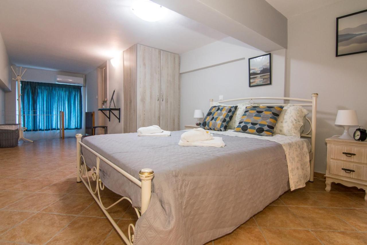 コルフ島Loft Renovated Flat 5' From The Old Town Corfuアパートメント エクステリア 写真