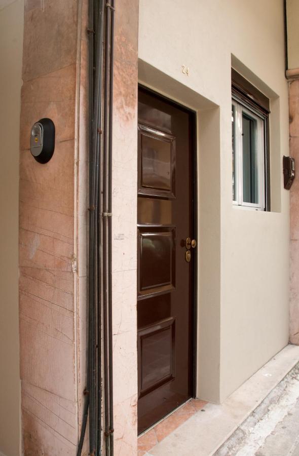 コルフ島Loft Renovated Flat 5' From The Old Town Corfuアパートメント エクステリア 写真